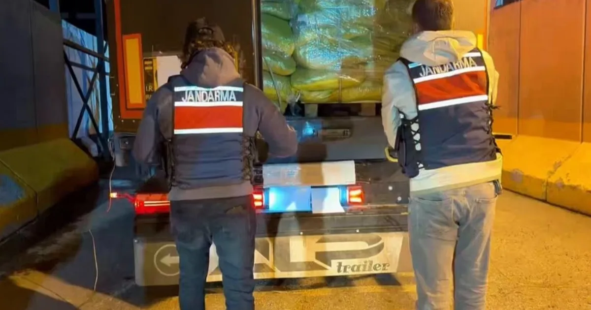 Van'da uyuşturucu operasyonu! 333 kilogram skunk ele geçirildi
