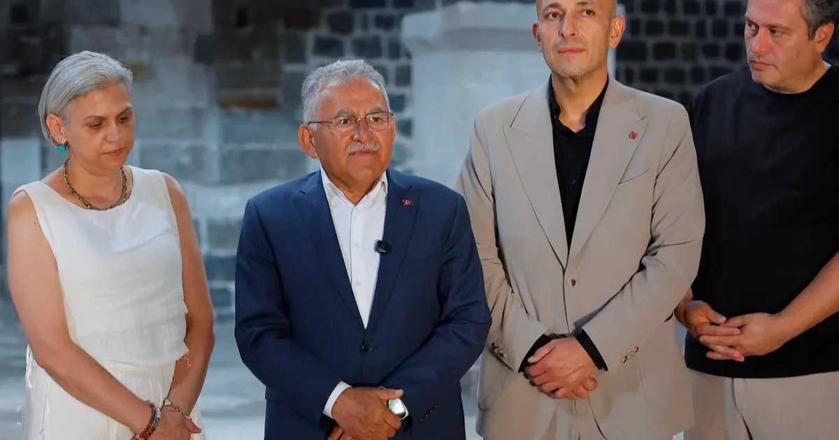 Kayseri'de 500 yüzyıllık tarihi Bedesten'e sıkı takip