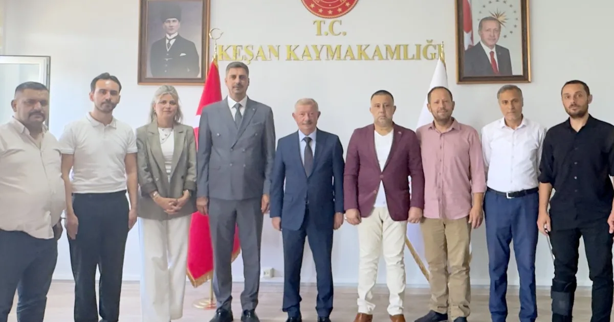 MHP Keşan'dan ilçe protokolüne nezaket