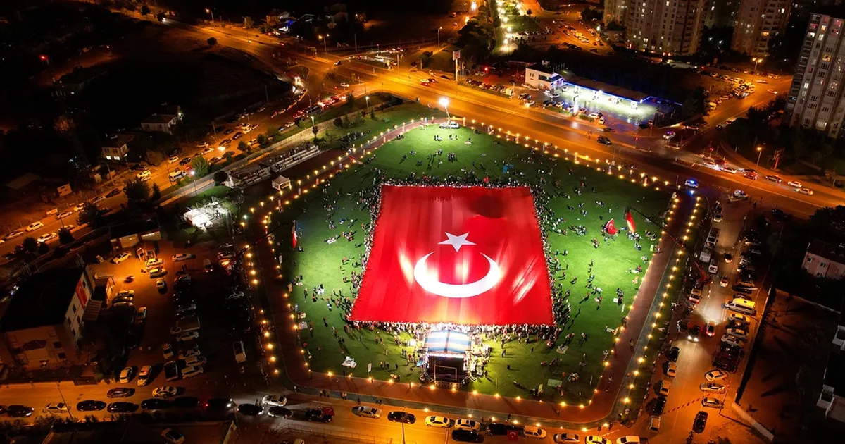 En büyük bayrak Kayseri Talas'ta dalgalanacak