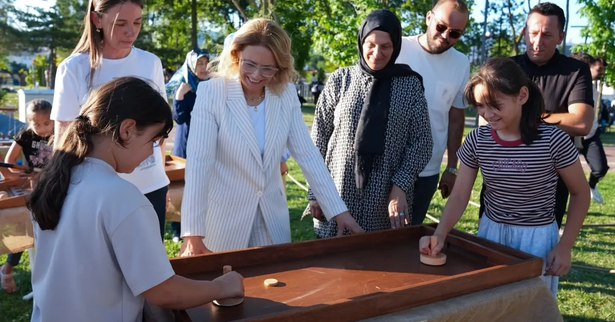 Kocaeli'de çocukların neşesi, ailelerin mutluluğu aynı etkinlikte