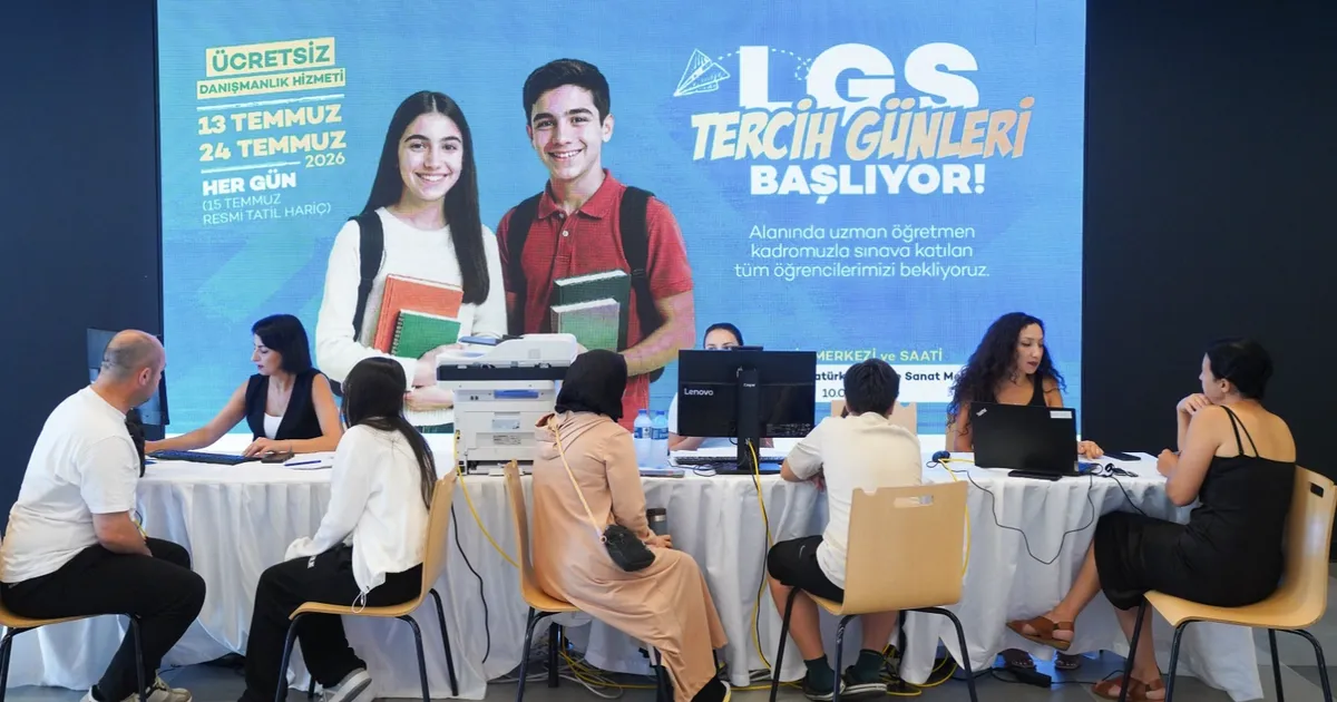 Beylikdüzü LGS tercih döneminde öğrencilerin yanında - Eğitim Haberleri
