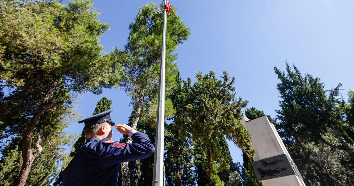 15 Temmuz şehitleri İzmir’de dualarla anıldı