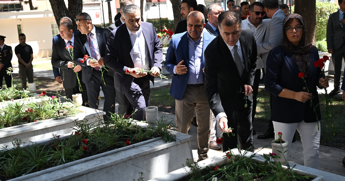 Manisa şehitleri unutmadı