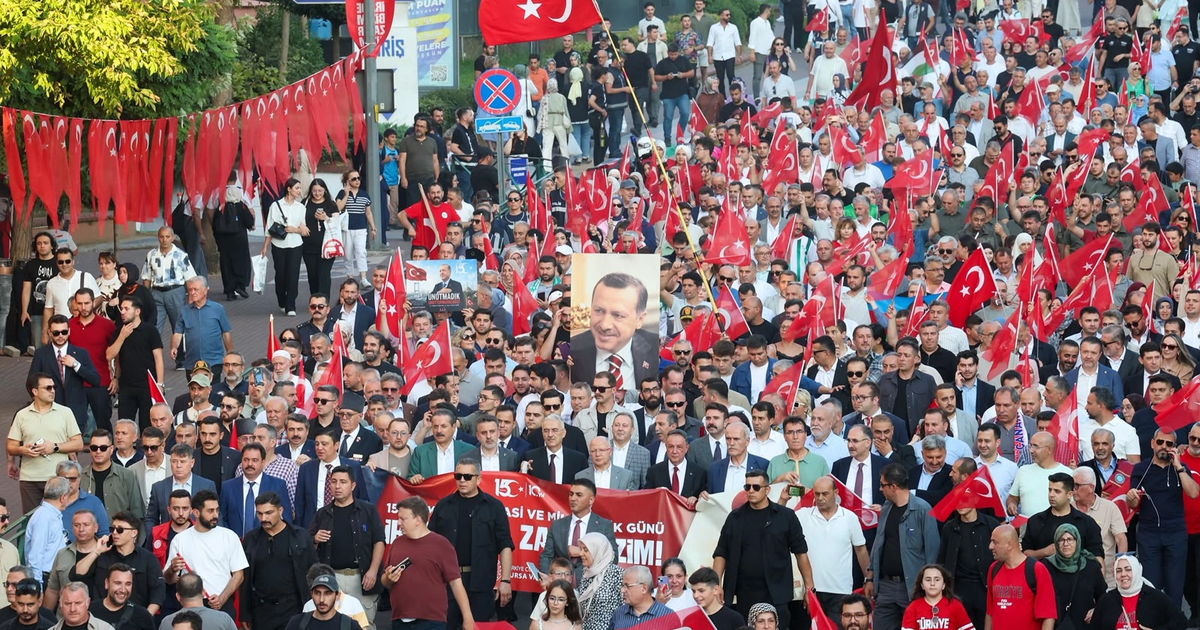 Bursa tek ses oldu: 15 Temmuz ihaneti asla unutulmayacak - Gündem Haberleri