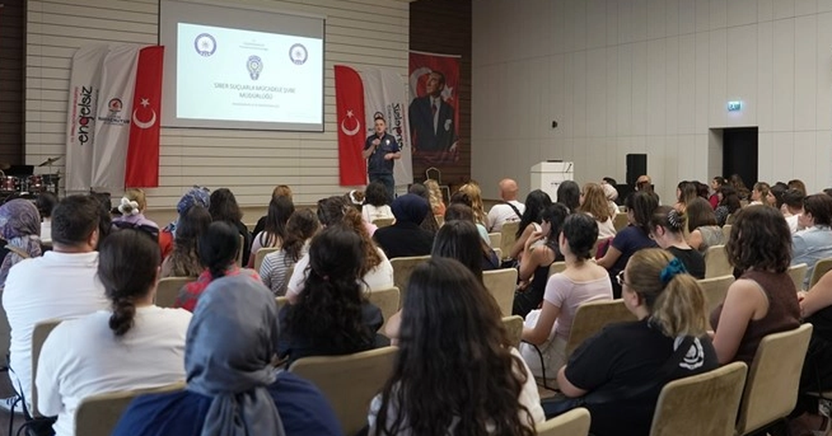 Denizli'de bağımlılık ve siber suçlarla mücadele ele alındı