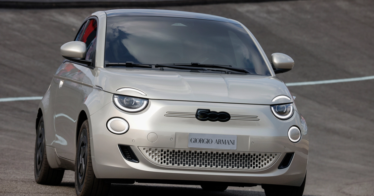 Sınırlı sayıda Fiat 500e Giorgio Armani Collector's Edition yeniden Türkiye'de