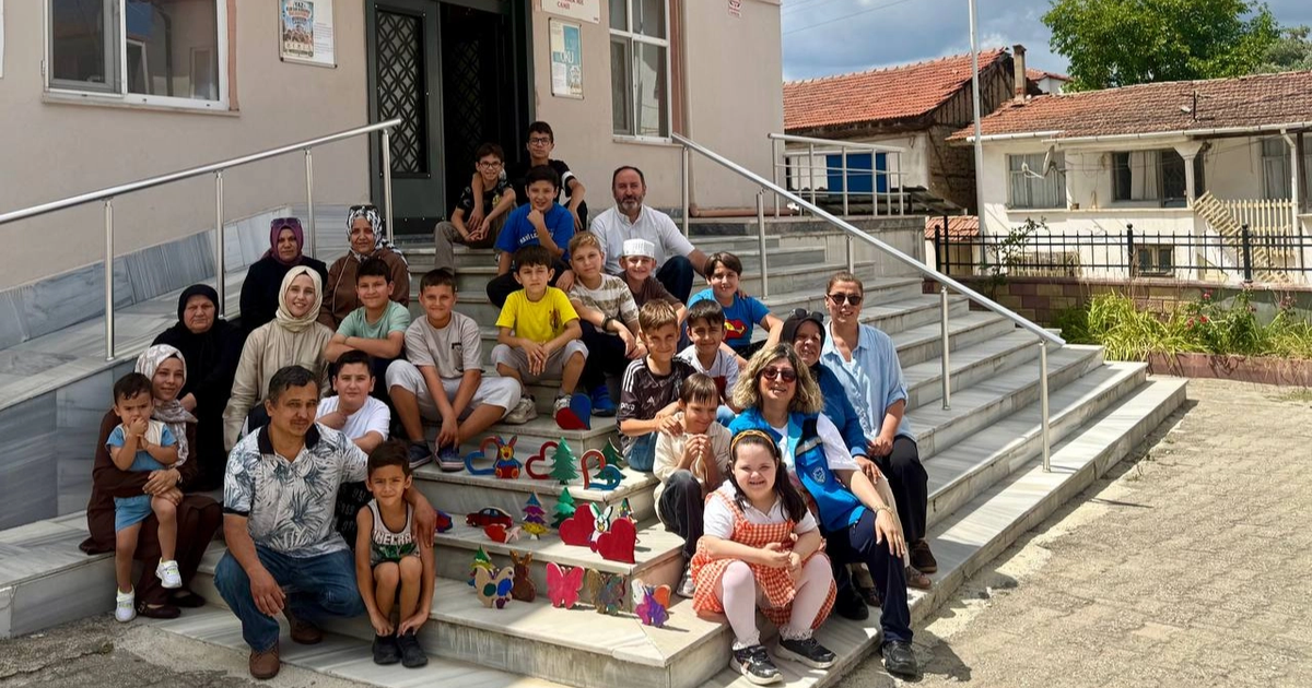 Sakarya'da gezici umut atölyesi mahalle mahalle umut taşıyor