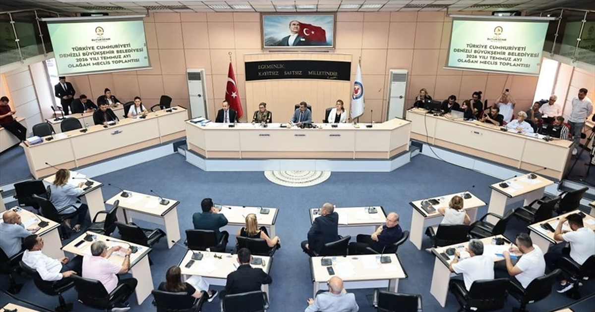 Denizli'de öğrenci ve ailelere üçlü destek paketi