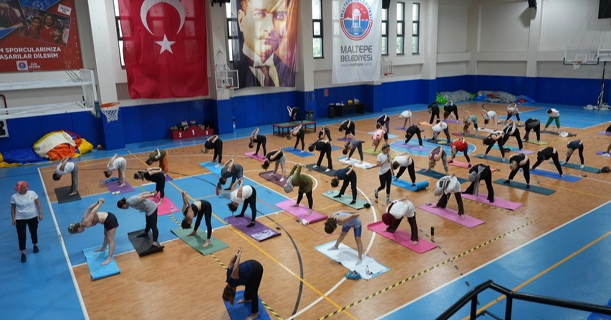 Maltepeli kadınlara ücretsiz yoga desteği