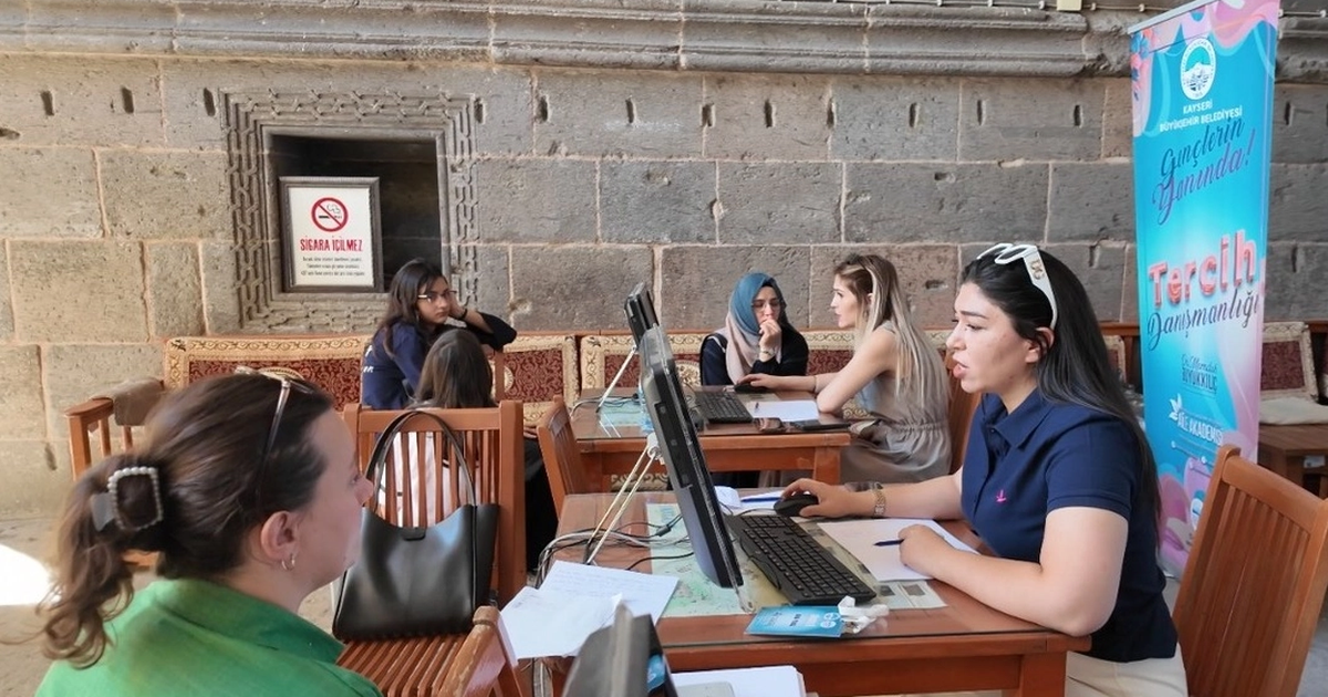 Kayseri Büyükşehir'den ücretsiz LGS danışmanlığı