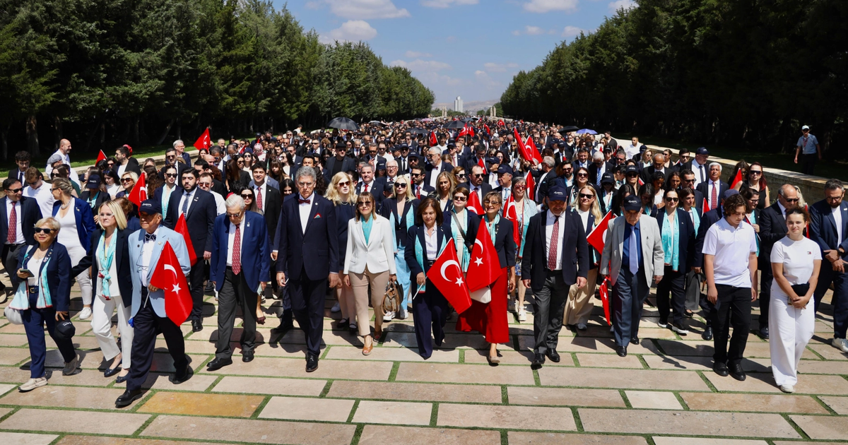 Türkiye Rotary ailesinden yeni döneme Anıtkabir’den güçlü mesaj