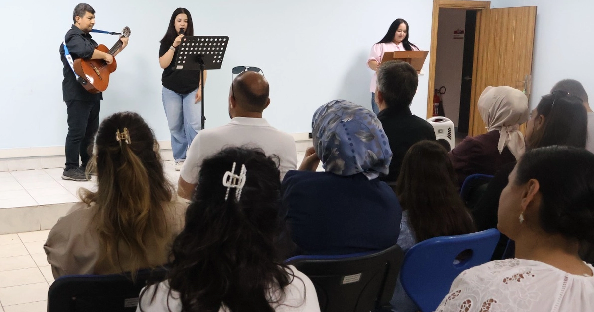 Kocaeli Beyaz Kalpler’de mezuniyet heyecanı