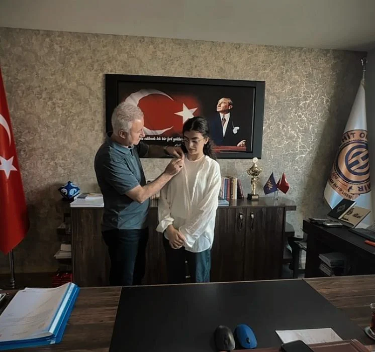 Çekmeköy Şehit Ömer Halisdemir AİHL'den Büyük Başarı! LGS'de %0,13'lik Dilim