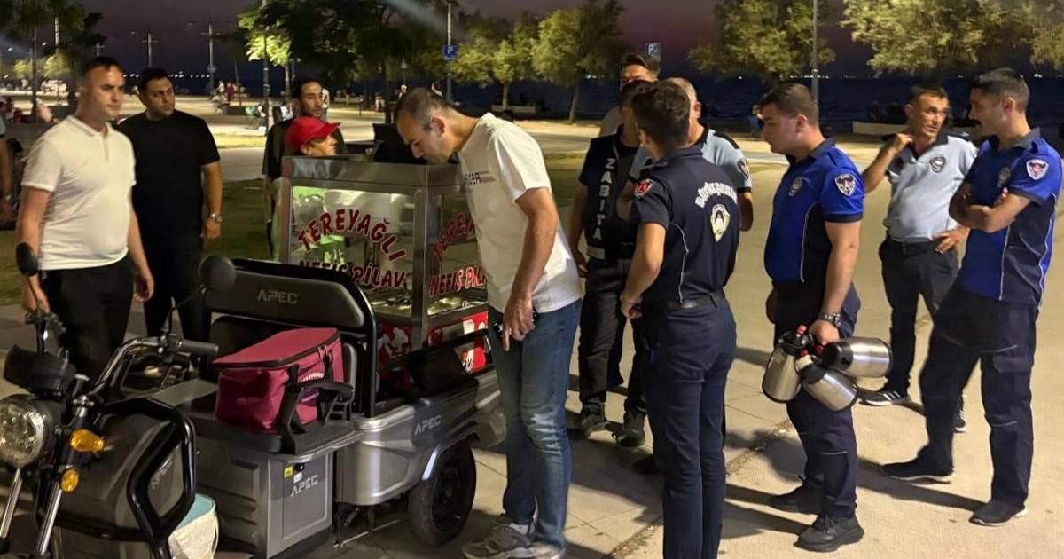 İzmir Karantina Parkı’nda izinsiz seyyar satışa ortak denetim - Gündem Haberleri
