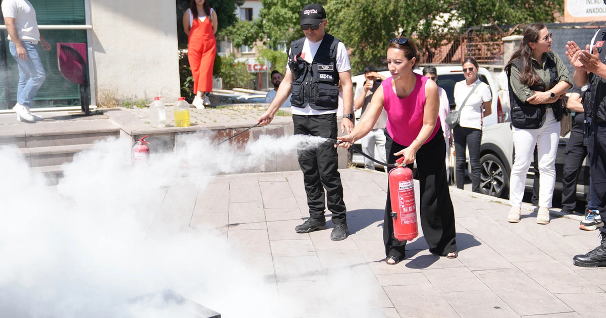 Ankara Keçiören'de personele afet ve yangın eğitimi - Eğitim Haberleri
