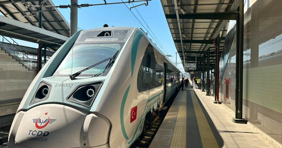Millî elektrikli tren seti Trakya'da ilk seferine çıktı