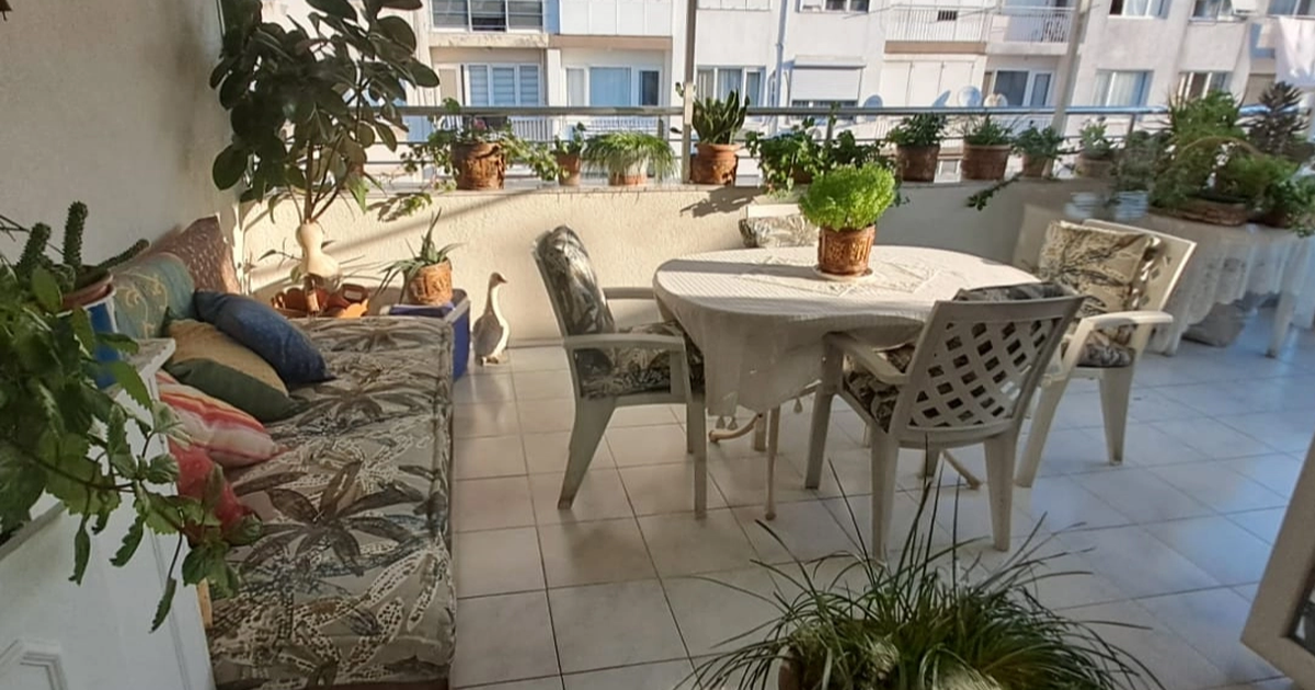 İzmir Karabağlar'ı güzelleştiren balkonlar ödüllendirildi