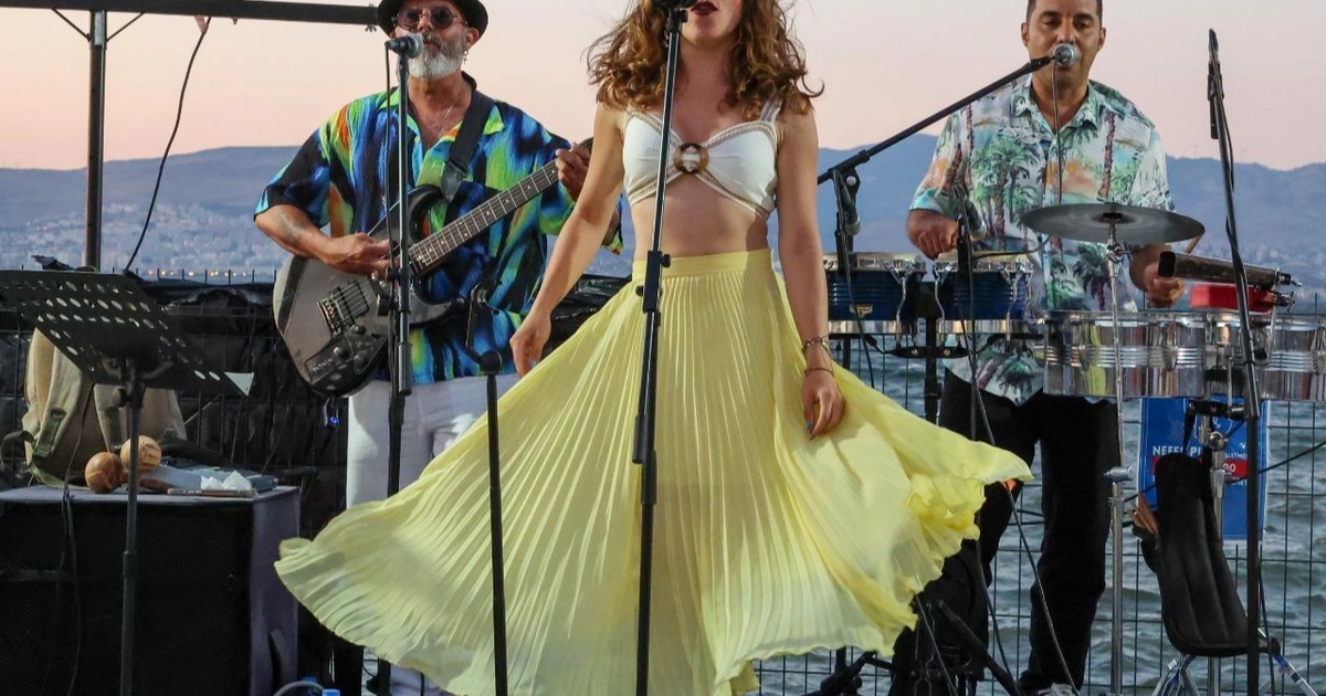 İzmir Marina’da ritim, deniz ve müzik bir arada