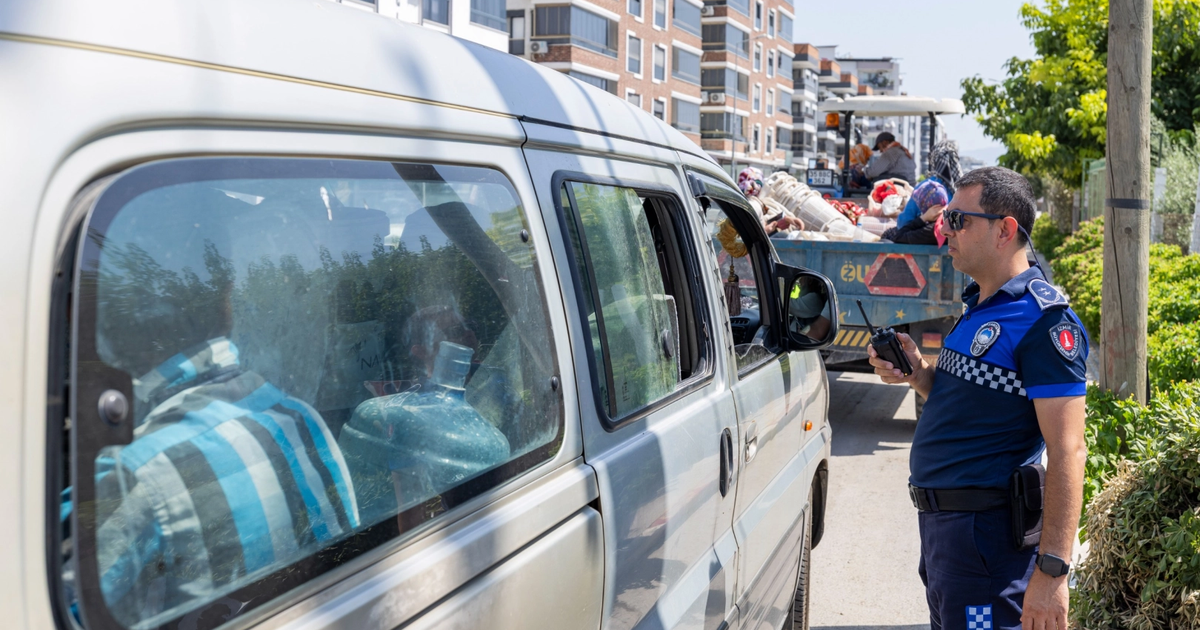 İzmir Büyükşehir’den tarım işçisi servislerine sıkı denetim
