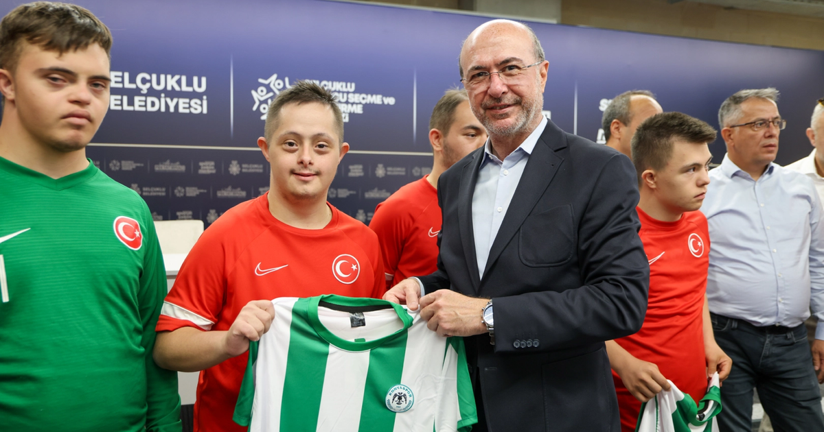 Konya'da Başkan Pekyatırmacı Down Sendromlu Milli Takımla buluştu - Spor Haberleri