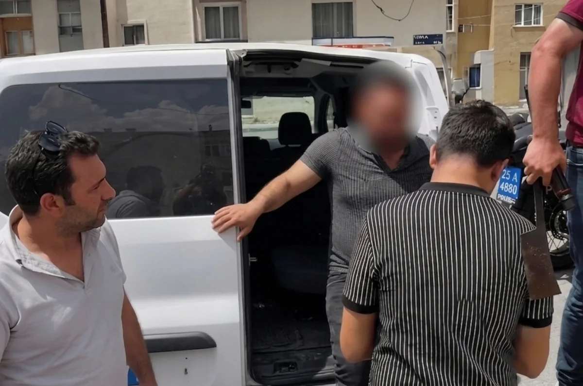 Erzurum'da satırlı firari hükümlü alarmı: Çatıda gerilim dolu dakikalar