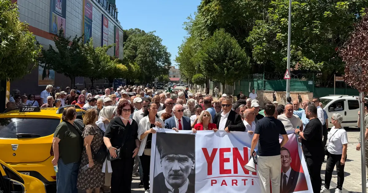 Düzce’de CHP teşkilatından toplu istifa