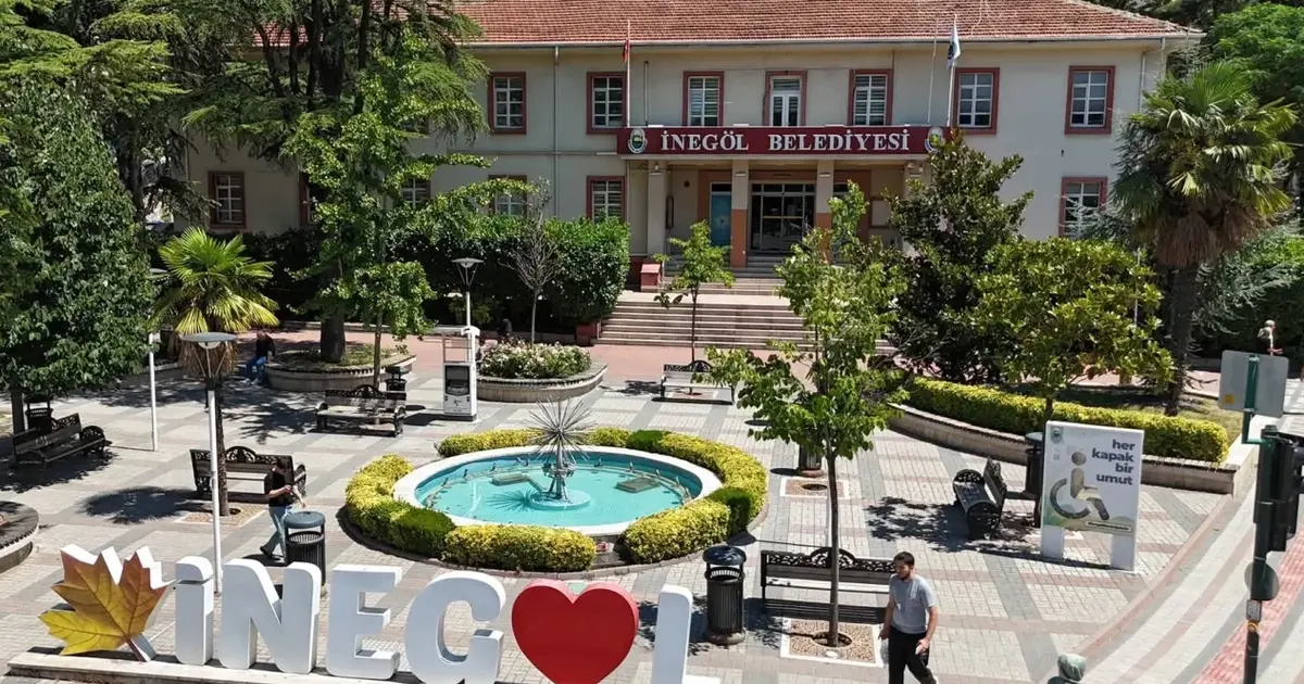 İnegöl Belediyesi eski binası, Gençlik Merkezi’ne dönüşüyor