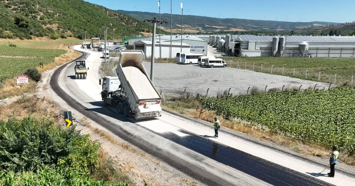 Bursa Karacabey ve Mustafakemalpaşa'da yollar yenileniyor
