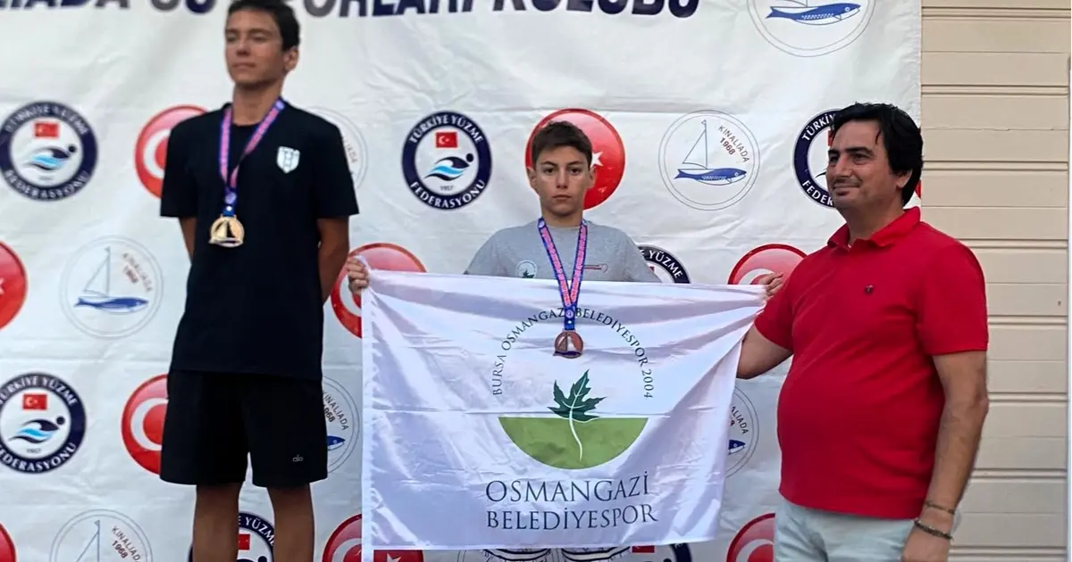 Osmangazi’nin genç yüzücüleri kürsüyü bırakmadı - Spor Haberleri