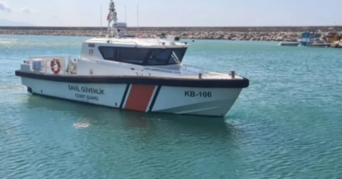 Keşan Yayla Sahili'nde bot faciası! 2 kişi aranıyor