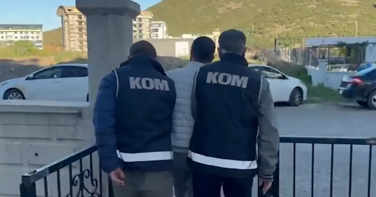 İzmir merkezli organize suç örgütüne operasyon! 36 şüpheliye eş zamanlı baskın