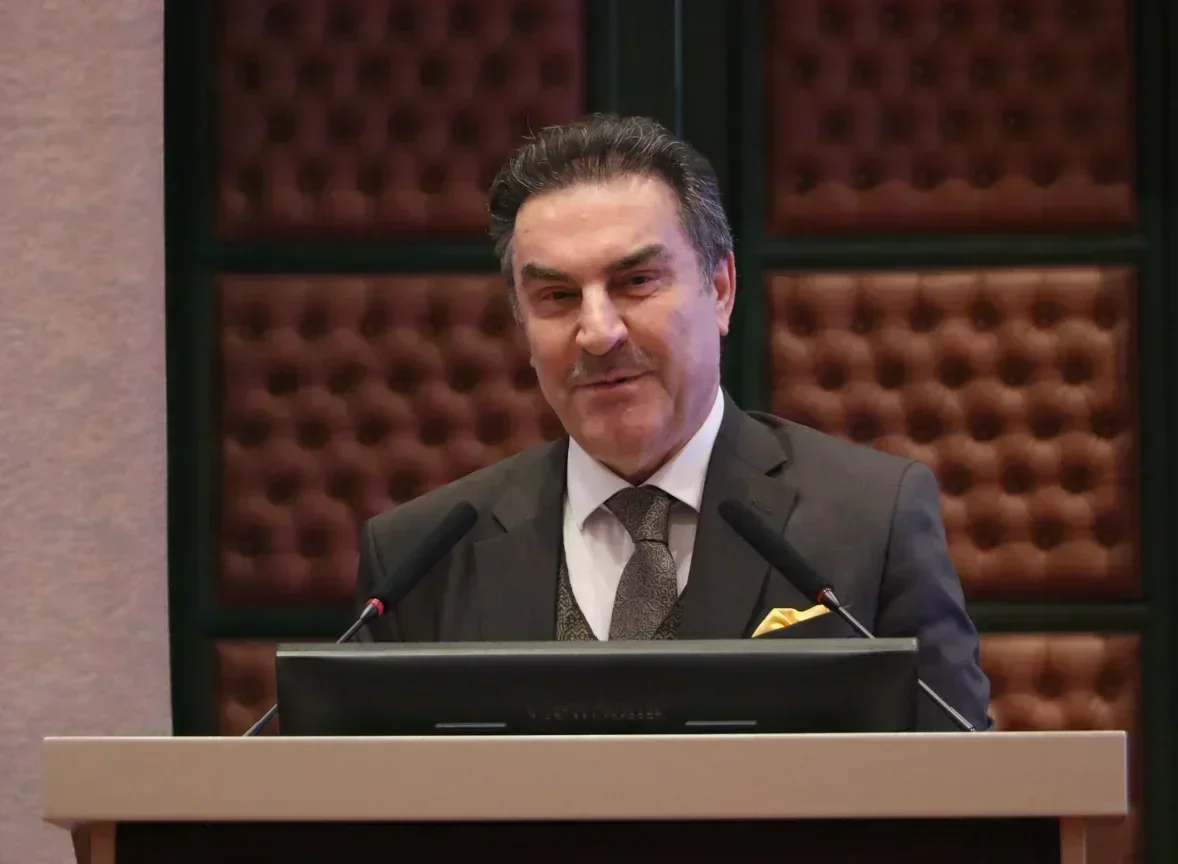 Prof. Dr. Zakir Avşar: ''Yüz Yılın Sorunu Çözülürken Gelecek Bin Yılın Kapısı Aralanırken Erdoğan Vizyonu…''