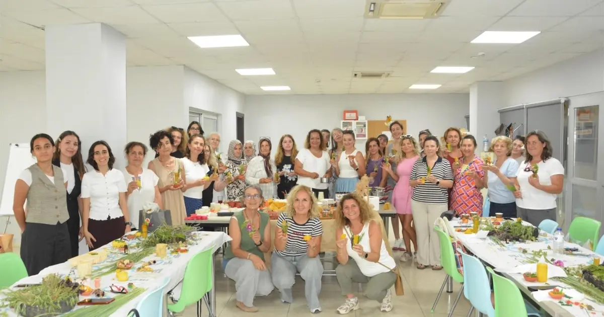 Balıkesir'de balmumu mum atölyesine yoğun ilgi