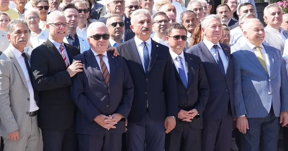 Bursa'da 6 Belediye Başkanı CHP'den istifa ederek YENİ Parti'ye katıldı