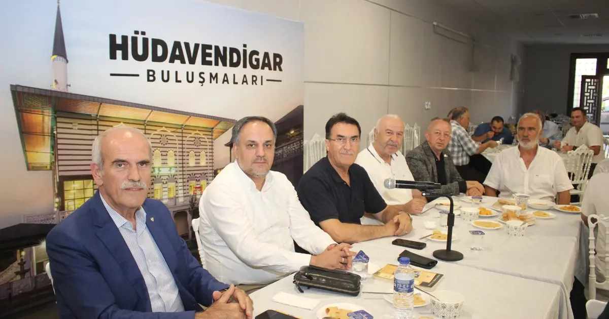 Bursa'da Mustafa Dündar 'Hüdavendigar Buluşmaları'nın konuğu oldu