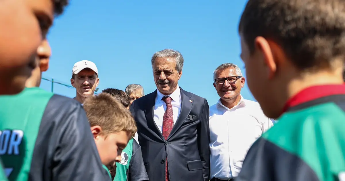 Sakarya'da gençler istedi, Başkan Alemdar talimat verdi