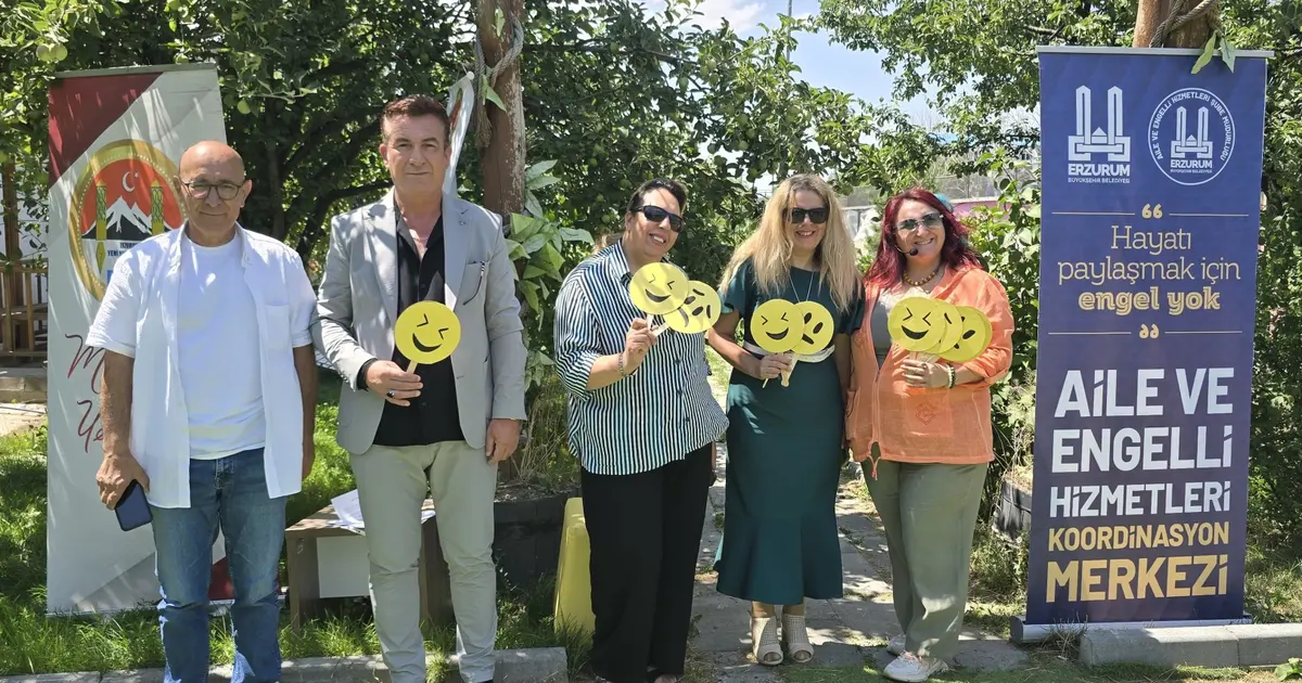 Erzurum’da “Sen Yeter ki Gülümse” farkındalığı