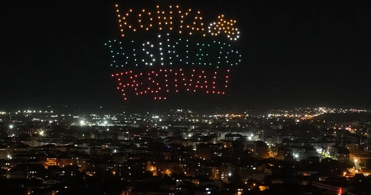 Konya Taş Bina'da festivale özel video mapping ve drone gösterisi büyüledi