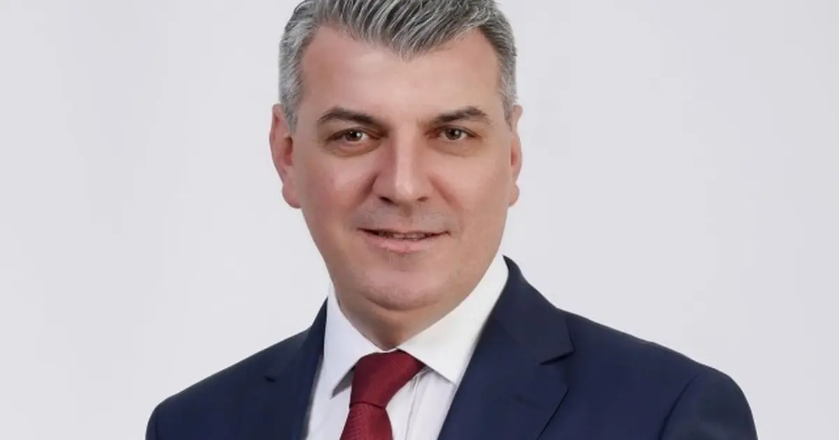 İzmit Belediyesi'nde iki yeni başkan yardımcısı göreve başladı