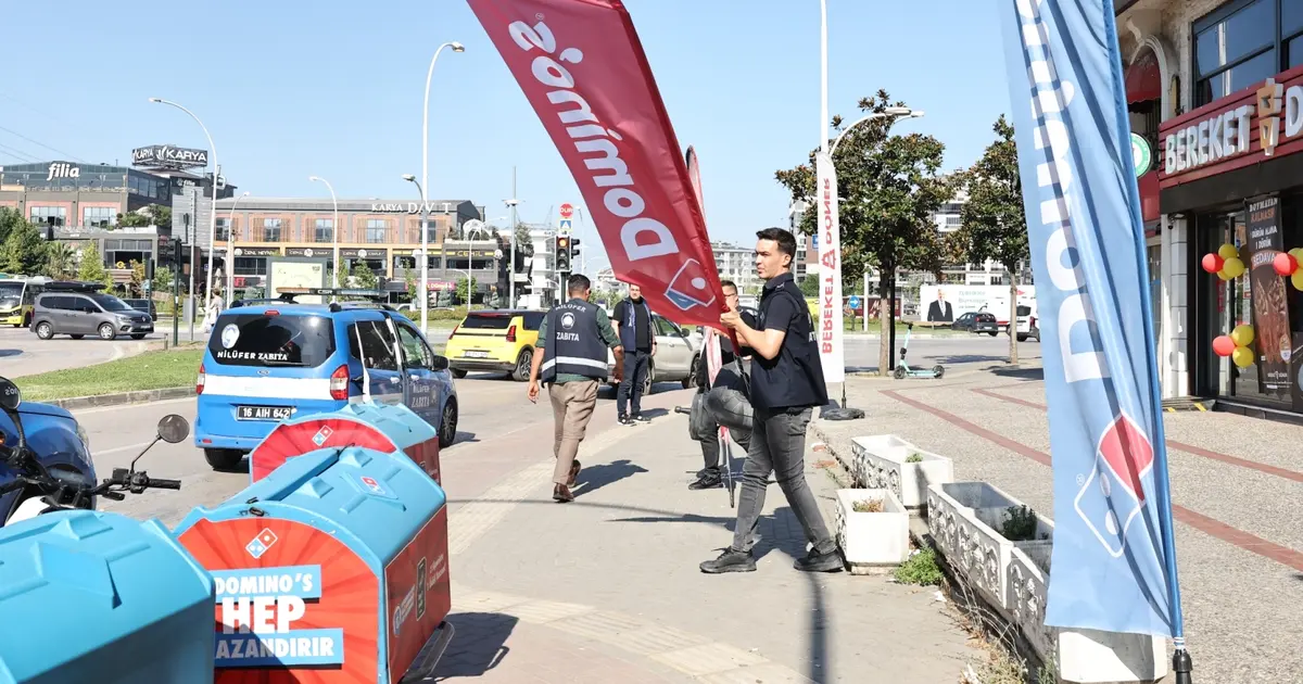 Nilüfer’de kaldırımlar temizlendi