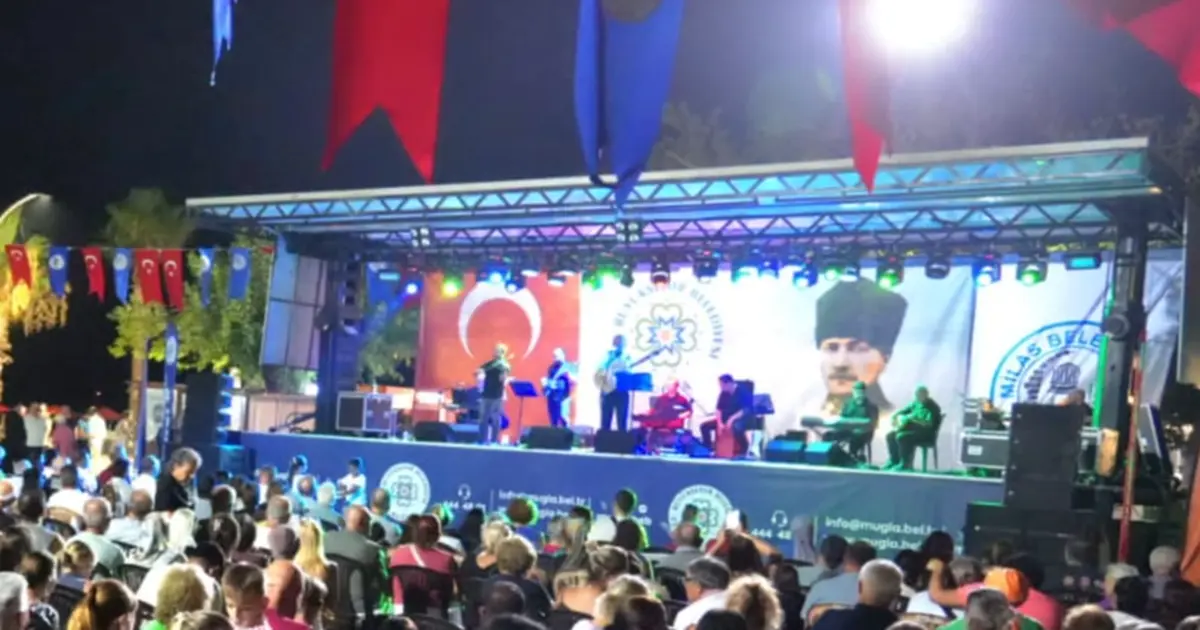 Mylasa Band Ören’de coşkulu konser verdi