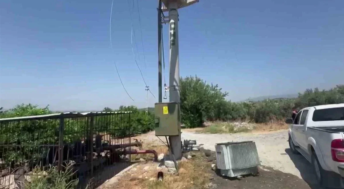 Hırsızlar trafoyu çaldı, narenciye bahçeleri susuz kaldı