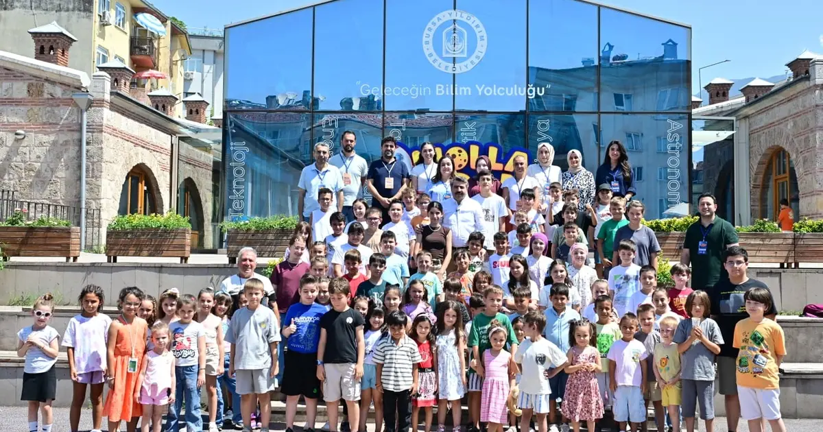 Bursa Yıldırım'da çocuklar hem öğreniyor hem eğleniyor