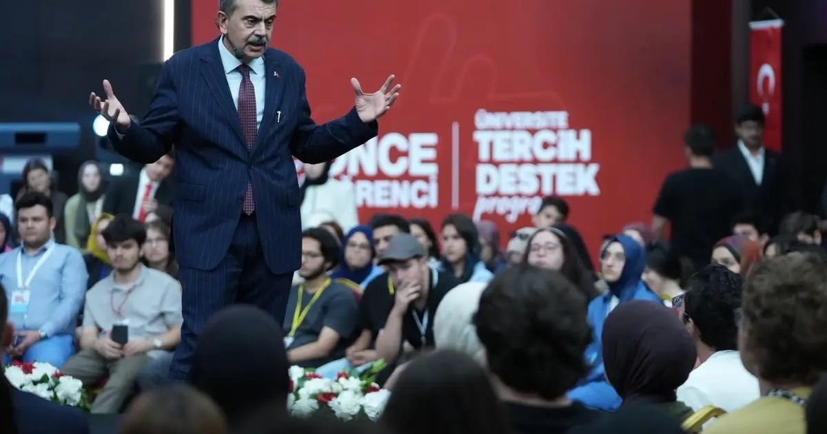 Bakan Tekin üniversite adaylarıyla tecrübe paylaştı - Eğitim Haberleri
