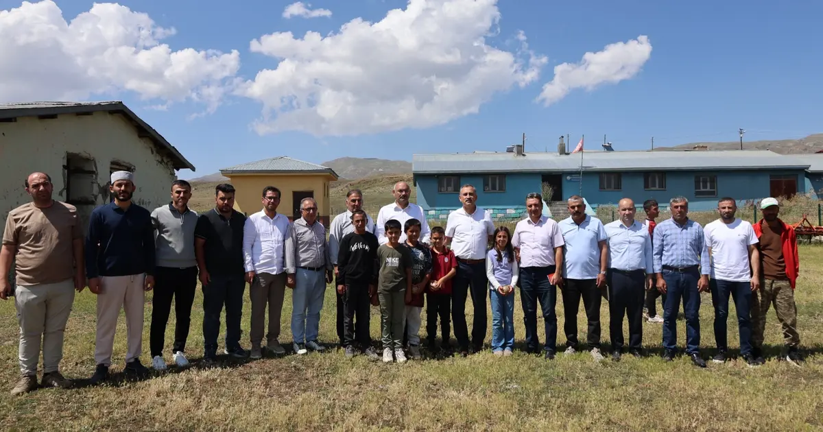 Siyasetçilere taş çıkartan Vali