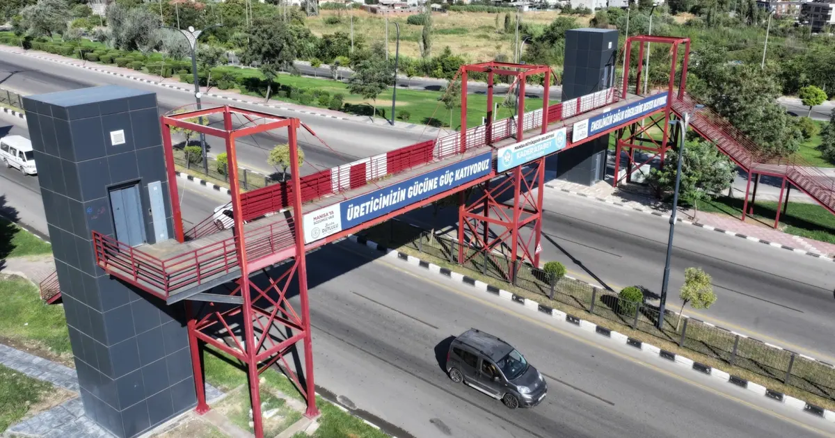 Manisa’da üst geçide asansör kolaylığı