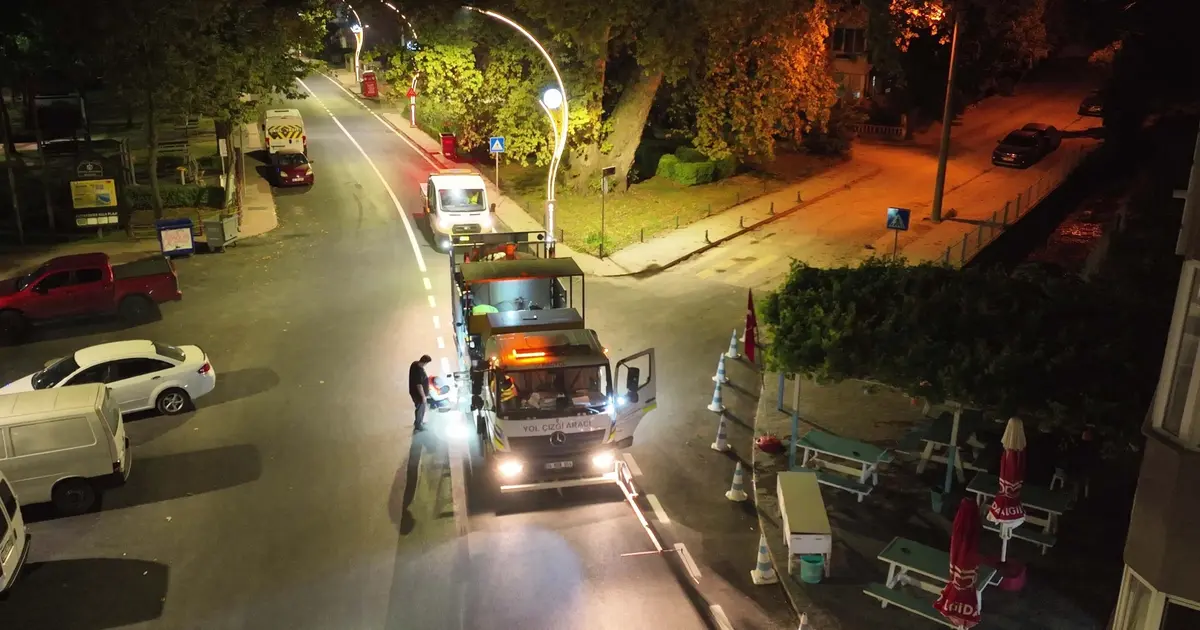 Karamürsel Plaj Yolu Caddesi’ne özel asfalt dokunuşu
