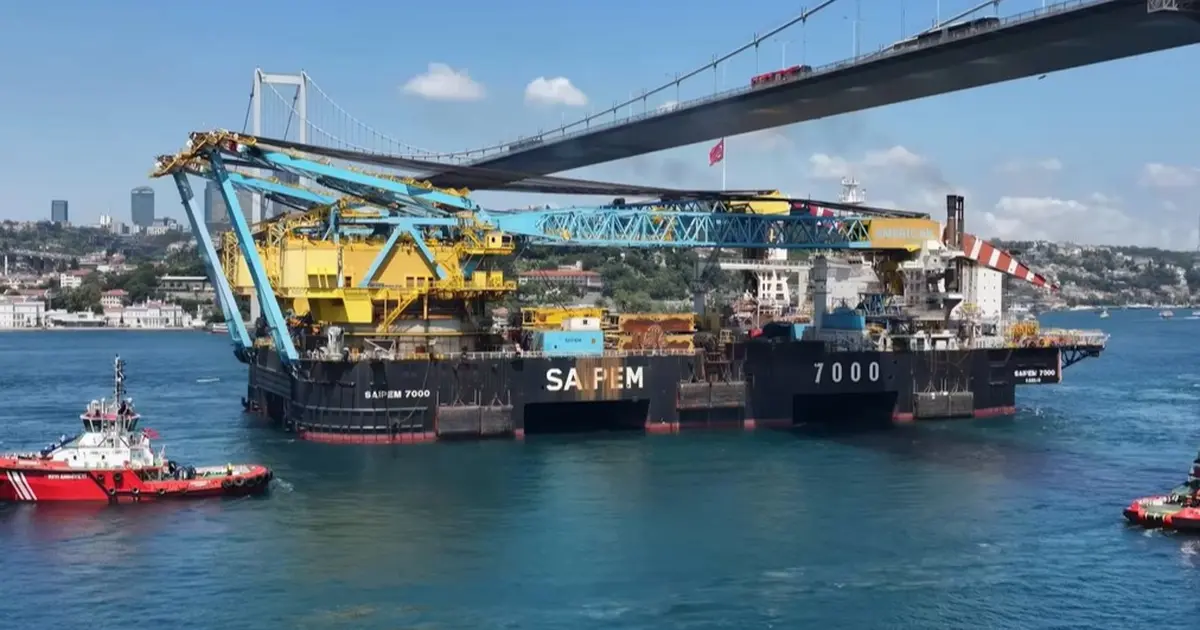 Saipem 7000 Boğazlar'dan güvenle geçti