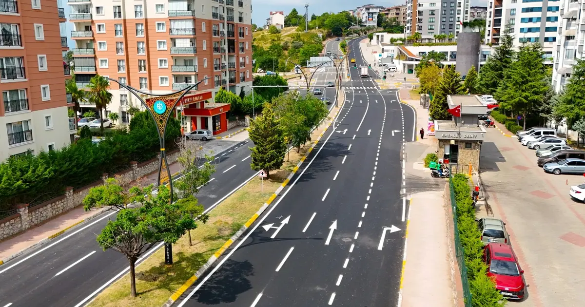 Kocaeli'de Santral Rampası yeniden çift yönlü trafiğe açıldı